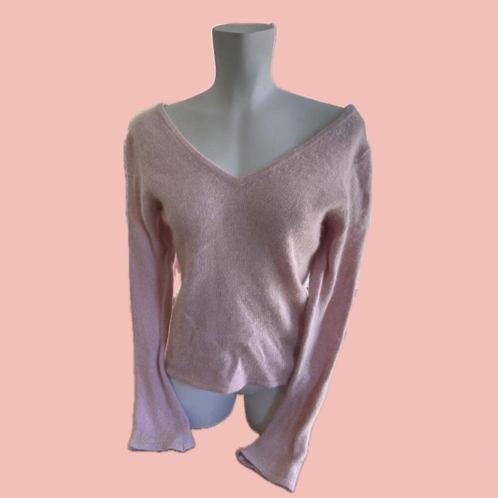 Vintage Jessica Sport Cashmere Sweater – Soft Baby Pink Knit, V-Neck
